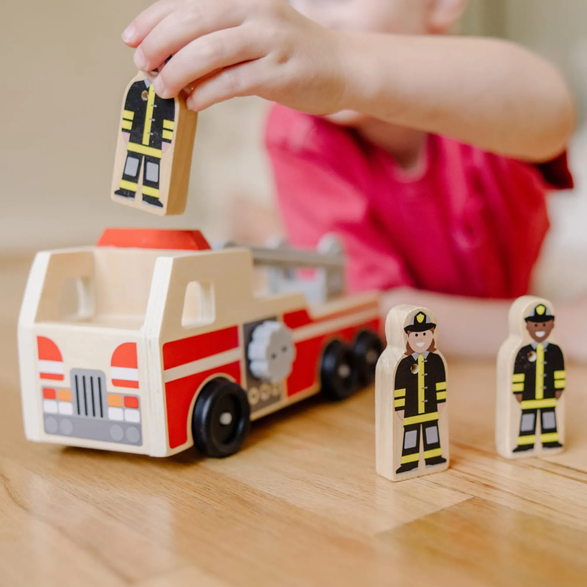 Classic Wooden Fire Truck Play Set>Melissa & Doug Clearance