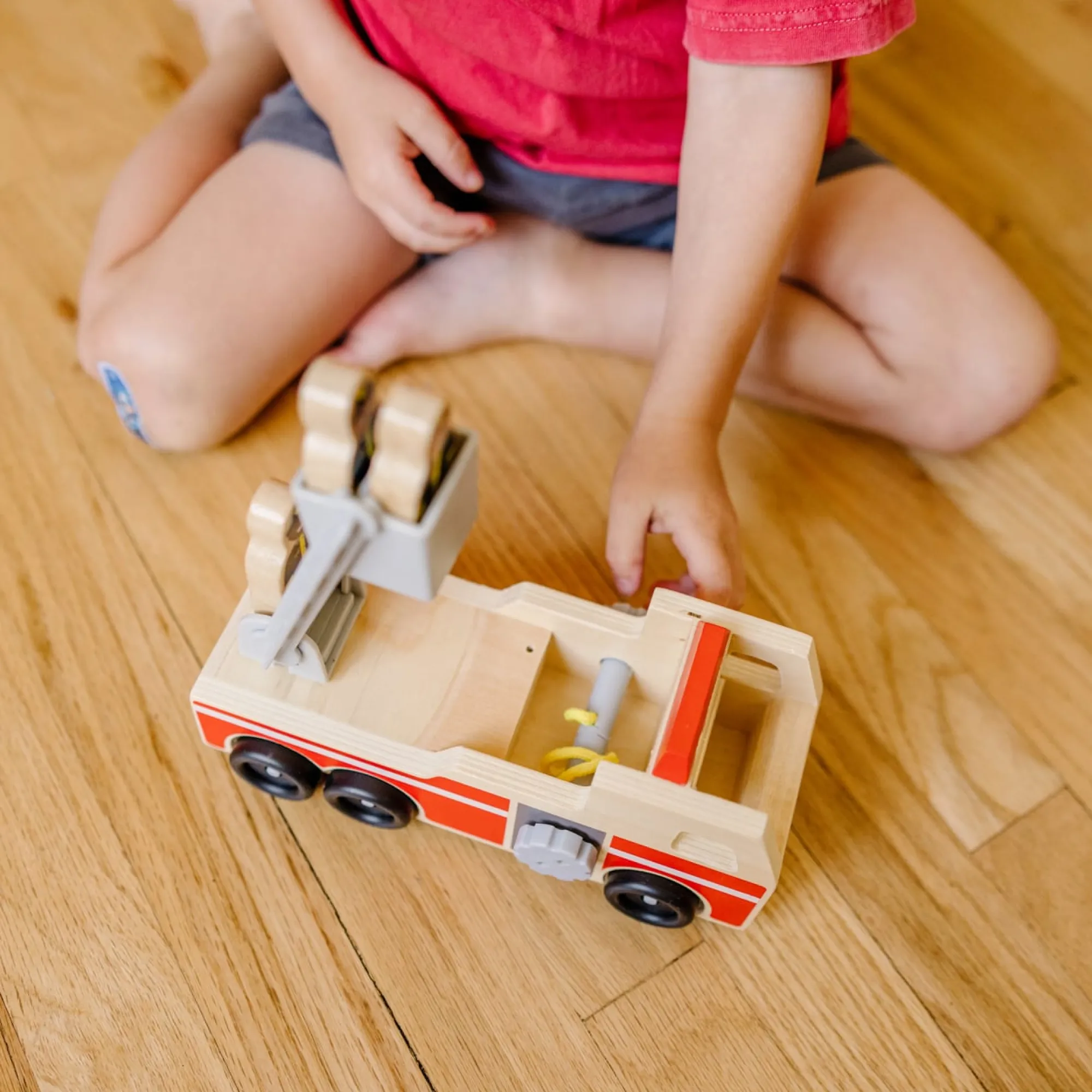 Classic Wooden Fire Truck Play Set>Melissa & Doug Clearance