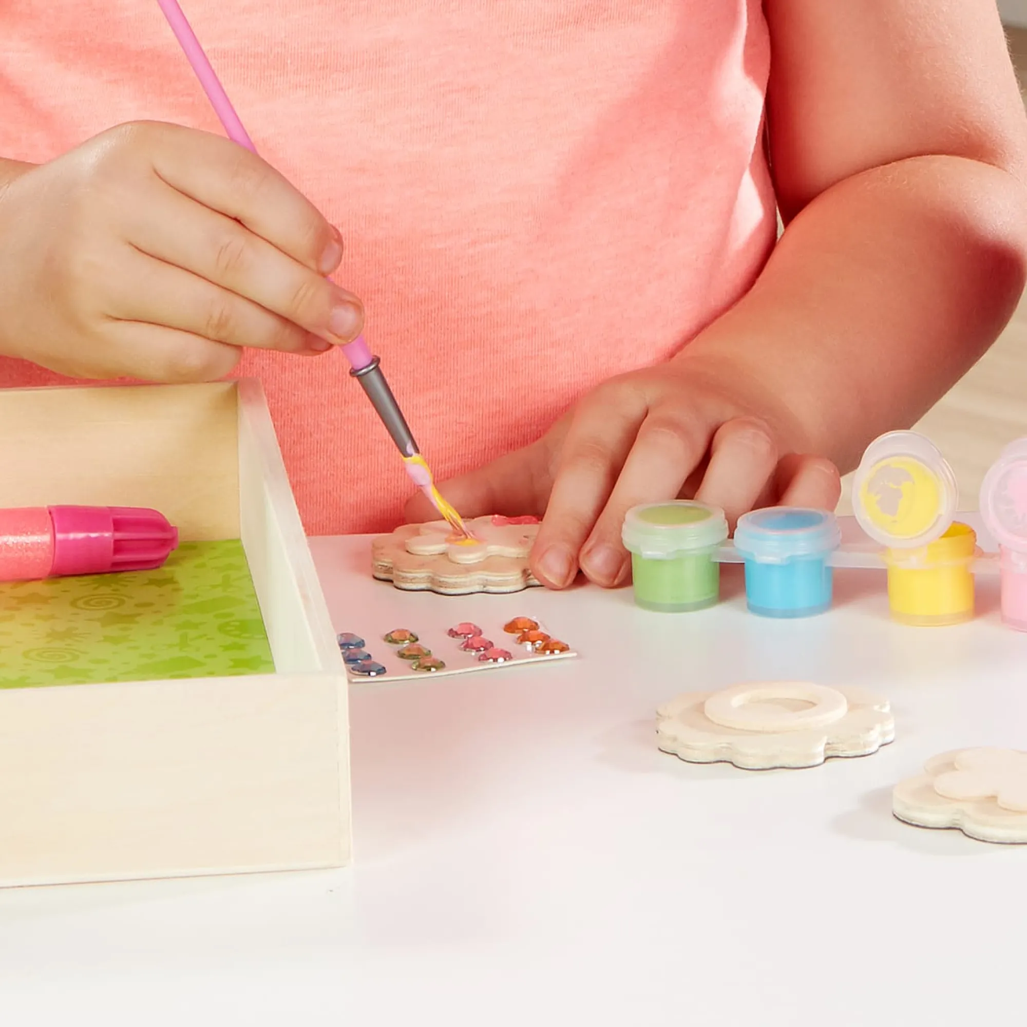 Created by Me! Flower Magnets Wooden Craft Kit>Melissa & Doug Online