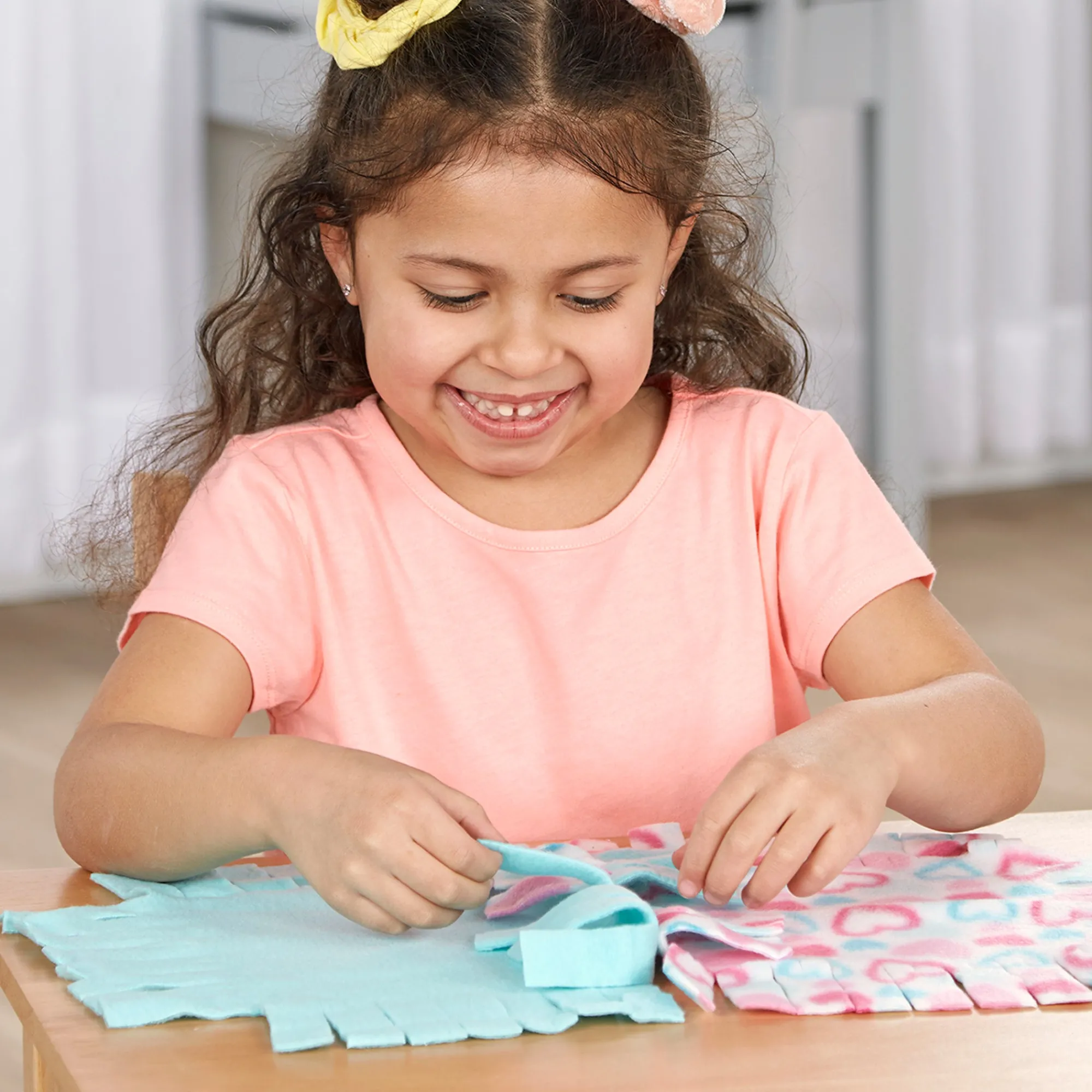 Created by Me!™ Heart Fleece Blanket No-Sew Craft Kit>Melissa & Doug Clearance