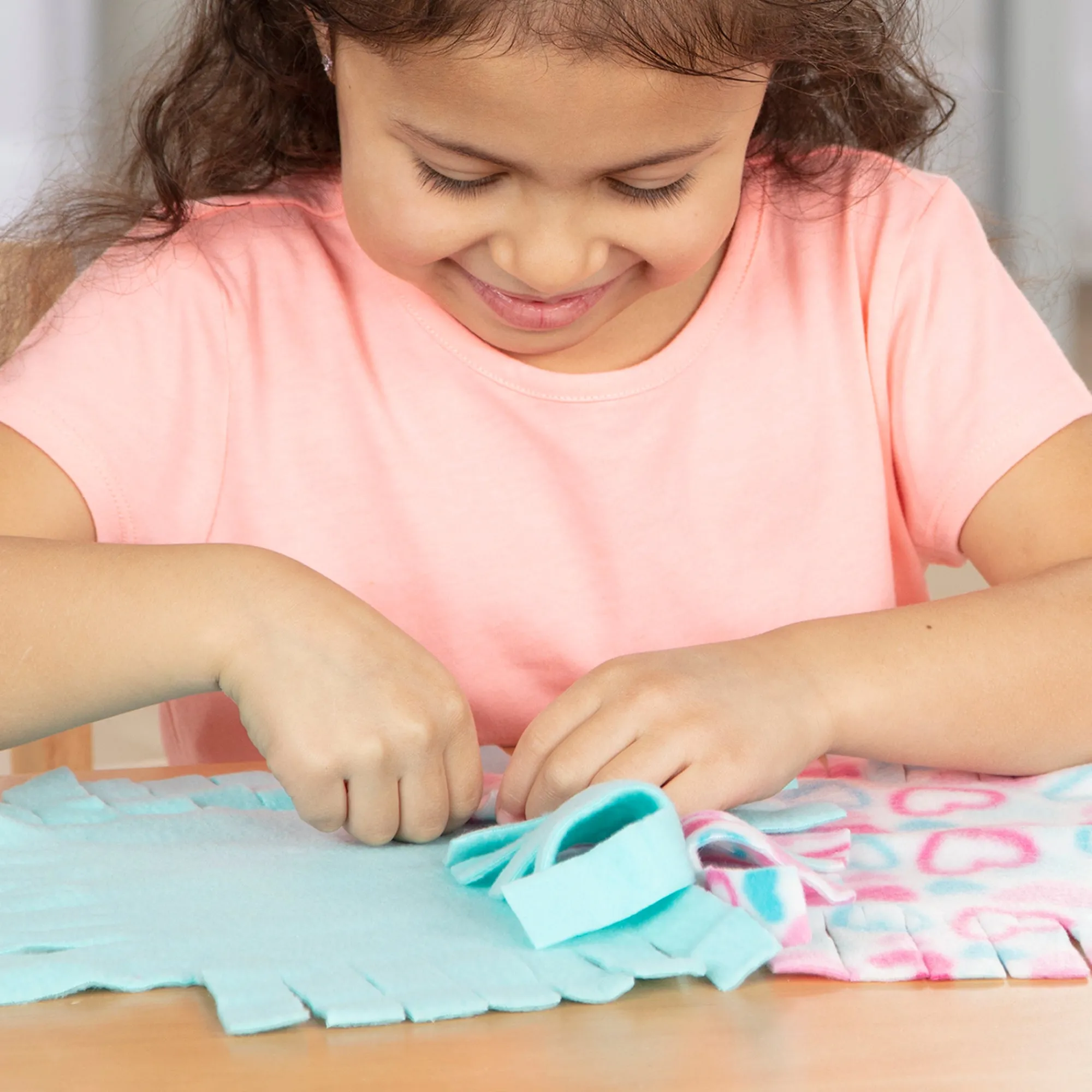 Created by Me!™ Heart Fleece Blanket No-Sew Craft Kit>Melissa & Doug Clearance