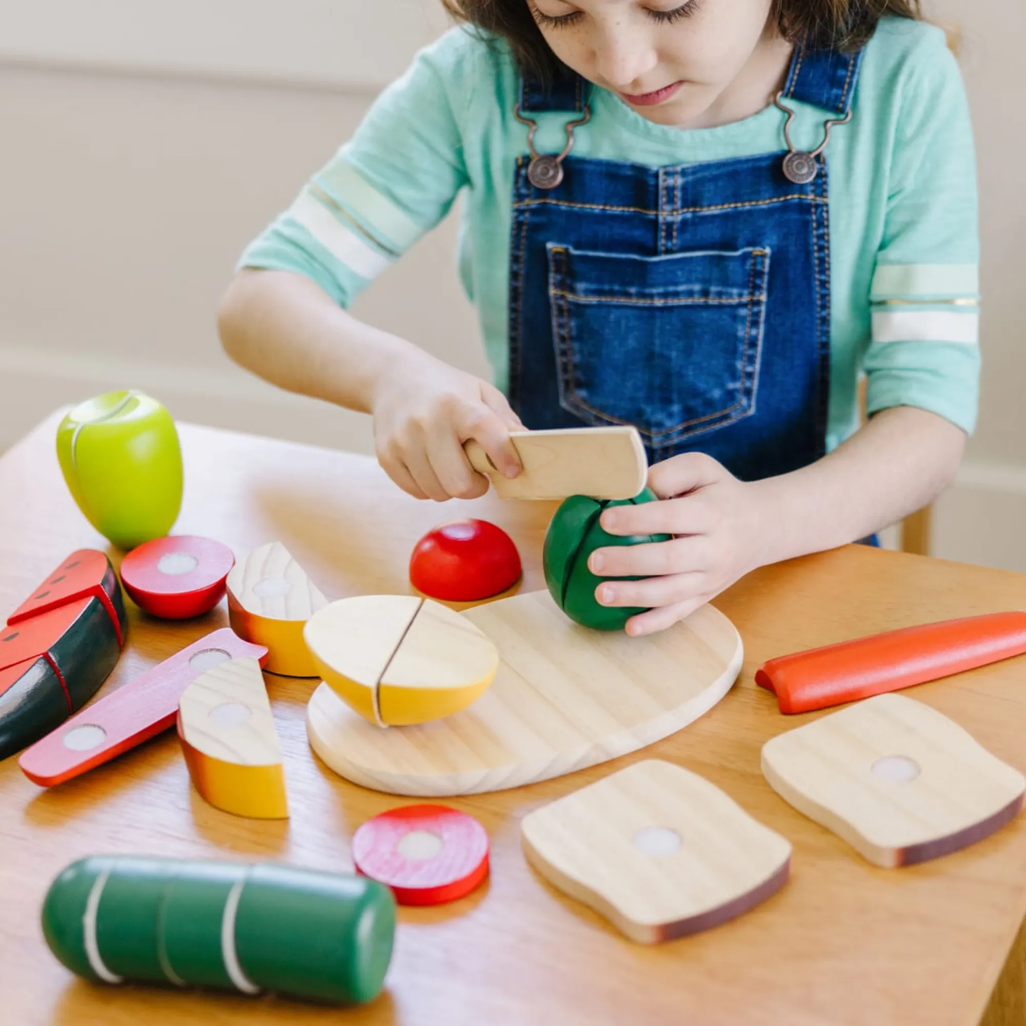 Cutting Food - Wooden Play Food>Melissa & Doug