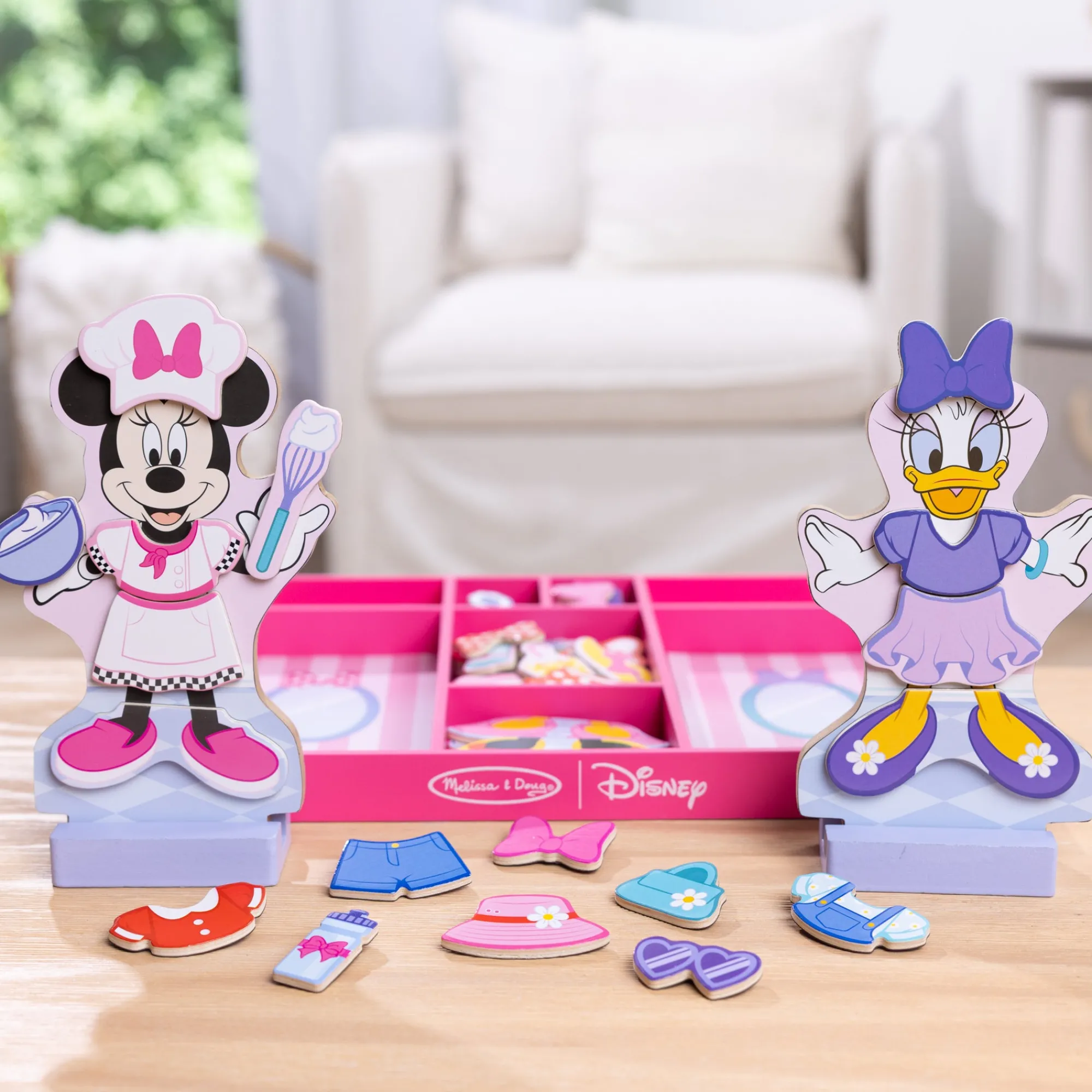 Disney Minnie & Daisy Deluxe Wooden Magnetic Dress-Up>Melissa & Doug New