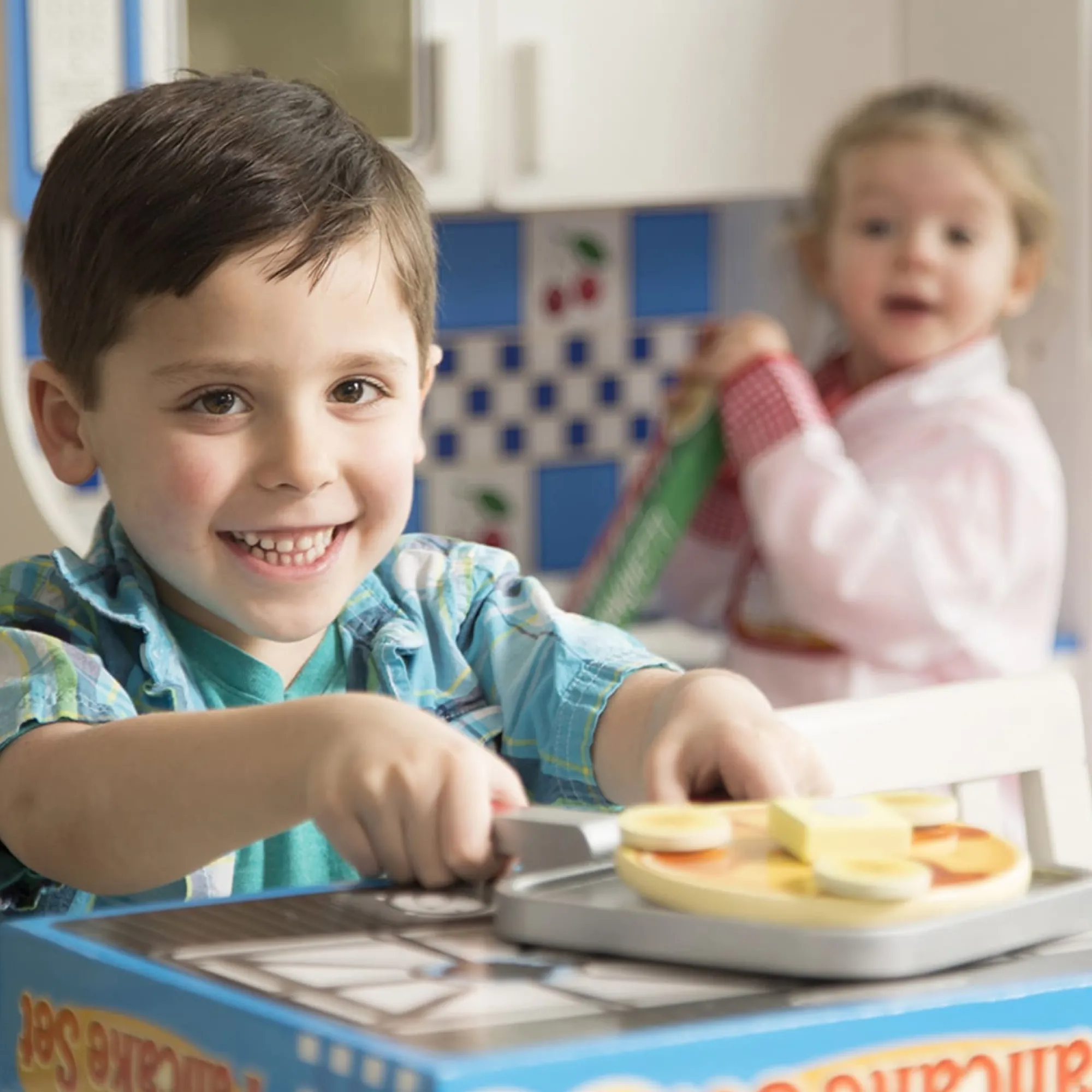 Flip & Serve Pancake Set - Wooden Play Food>Melissa & Doug Clearance