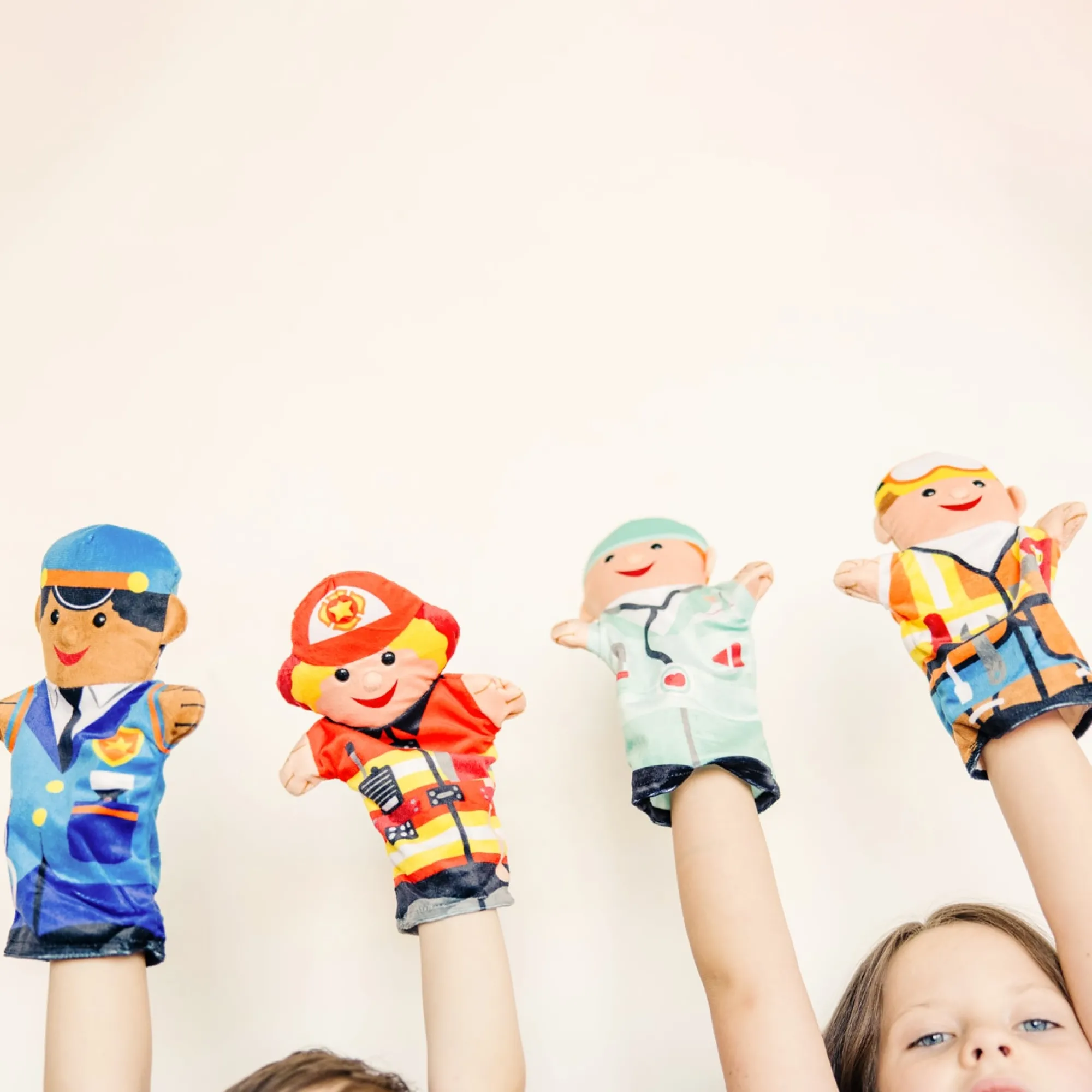 Jolly Helpers Hand Puppets>Melissa & Doug