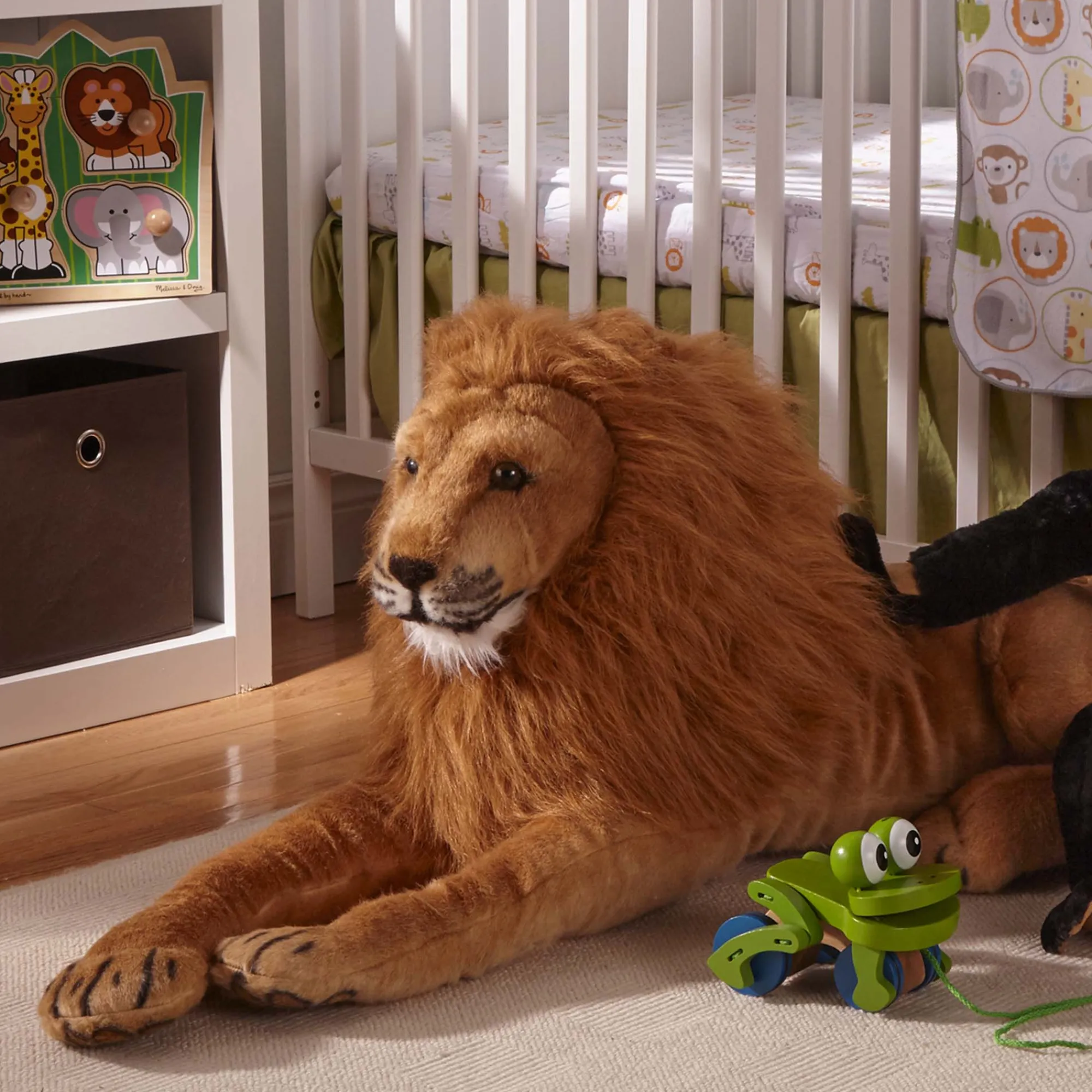 Lion Lifelike Plush Stuffed Animal>Melissa & Doug