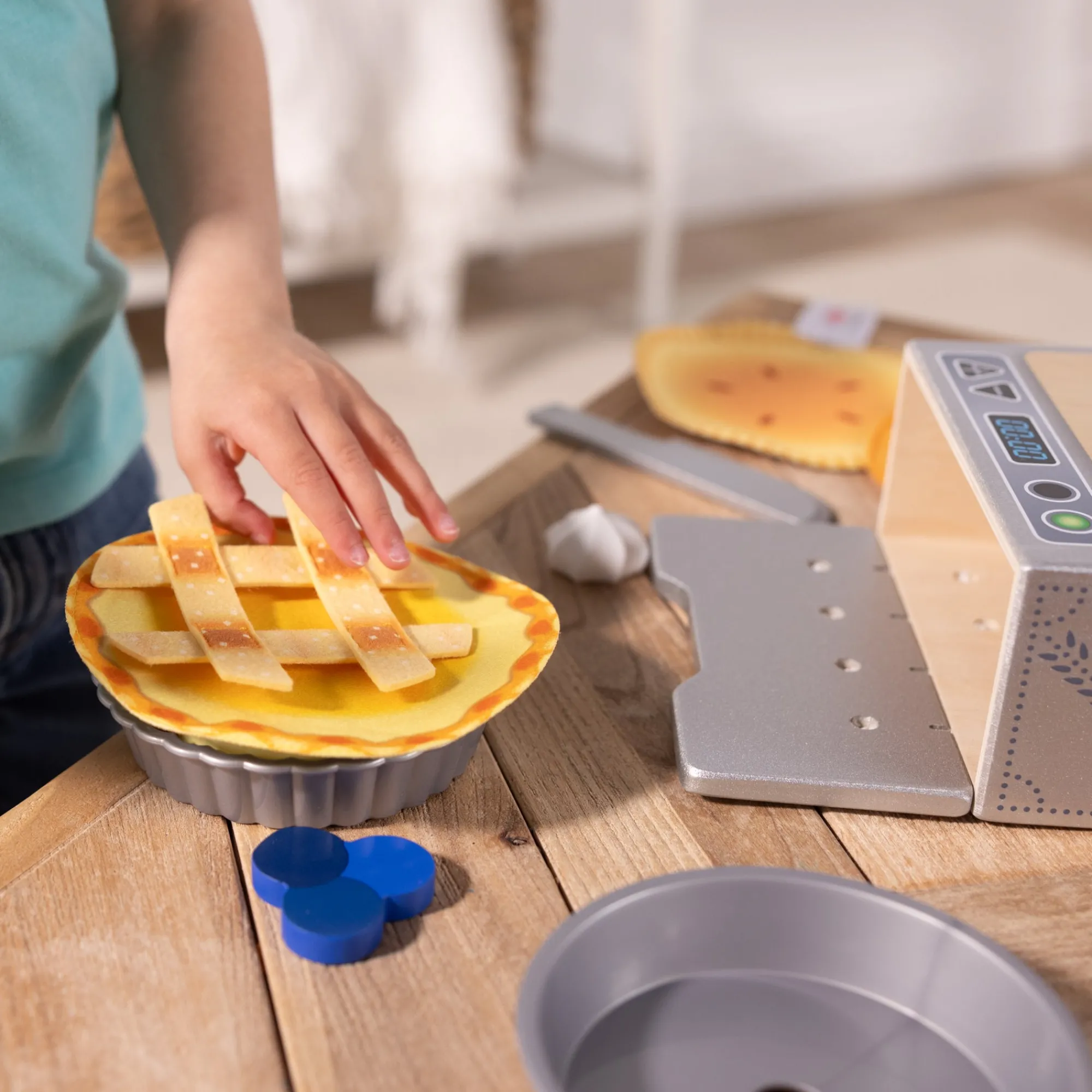 Make & Bake Pies Play Set>Melissa & Doug