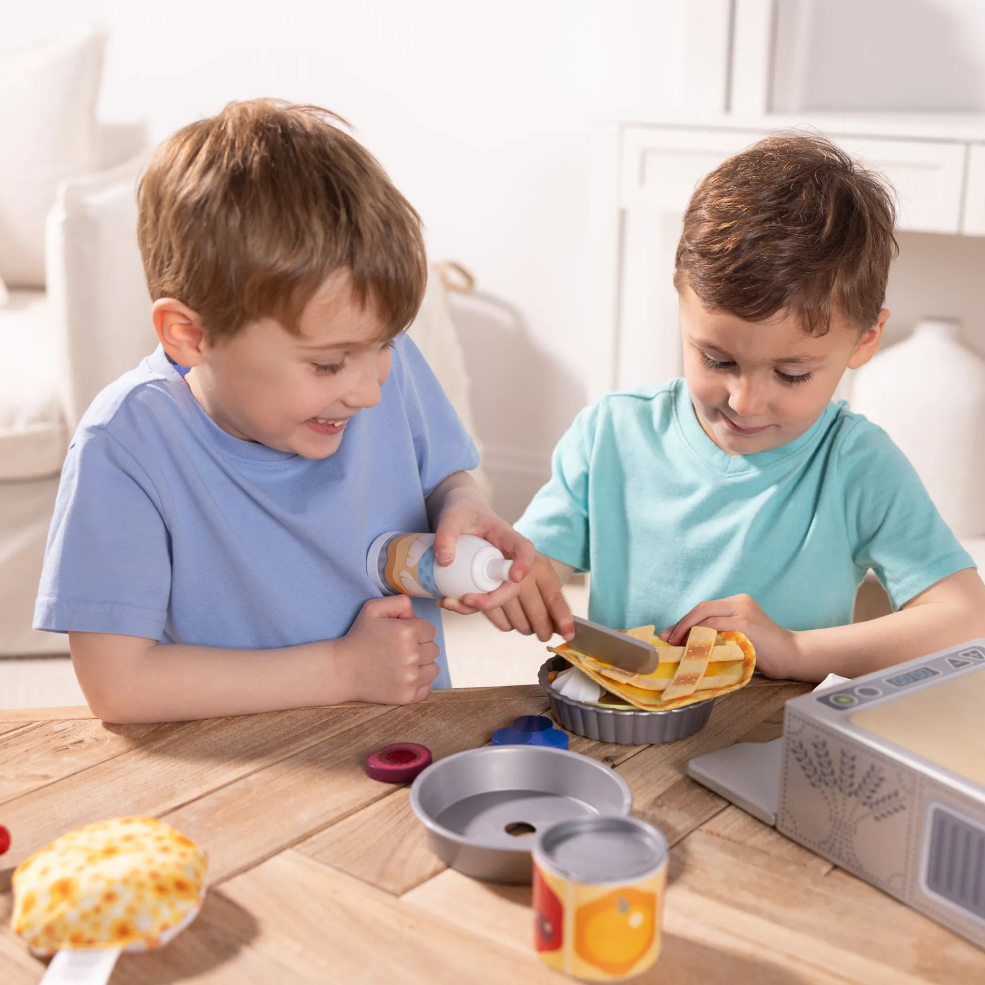 Make & Bake Pies Play Set>Melissa & Doug