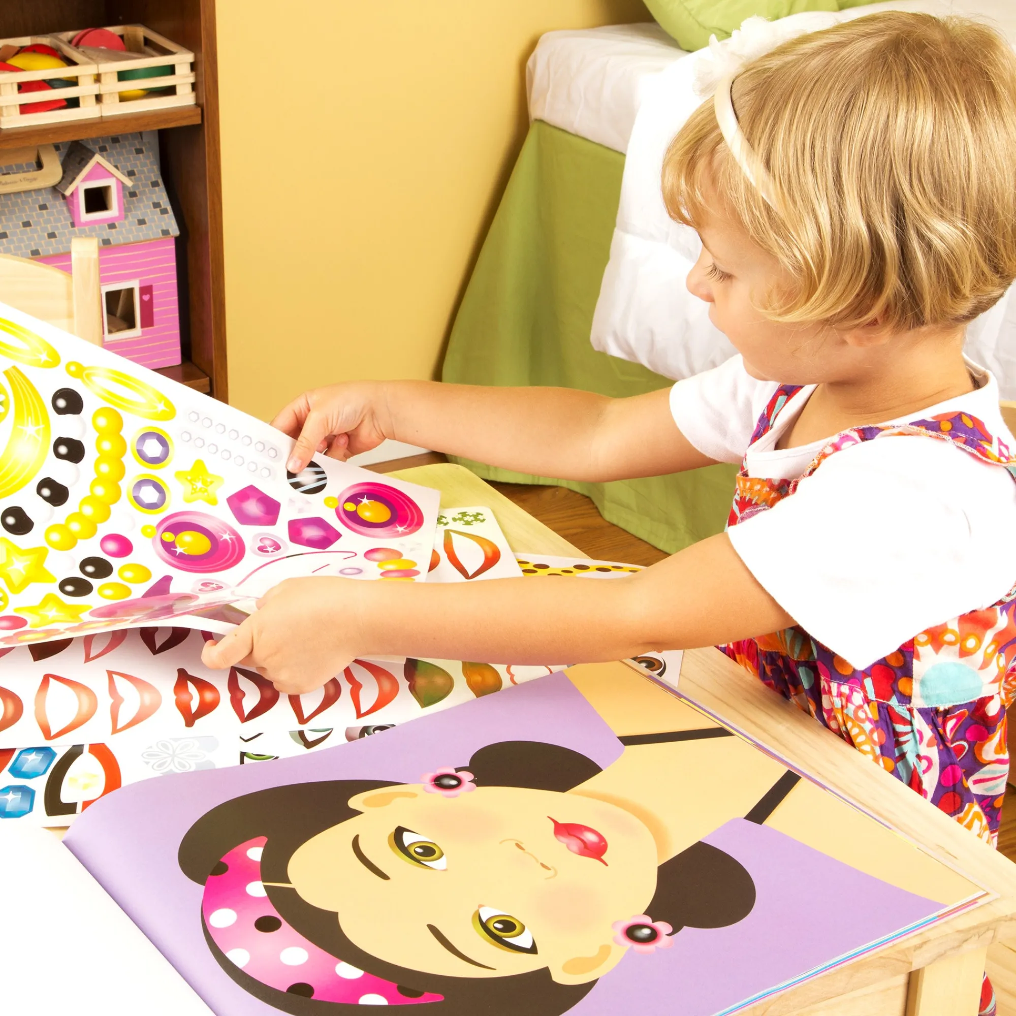 Make-a-Face Sticker Pad - Fashion Faces>Melissa & Doug Online