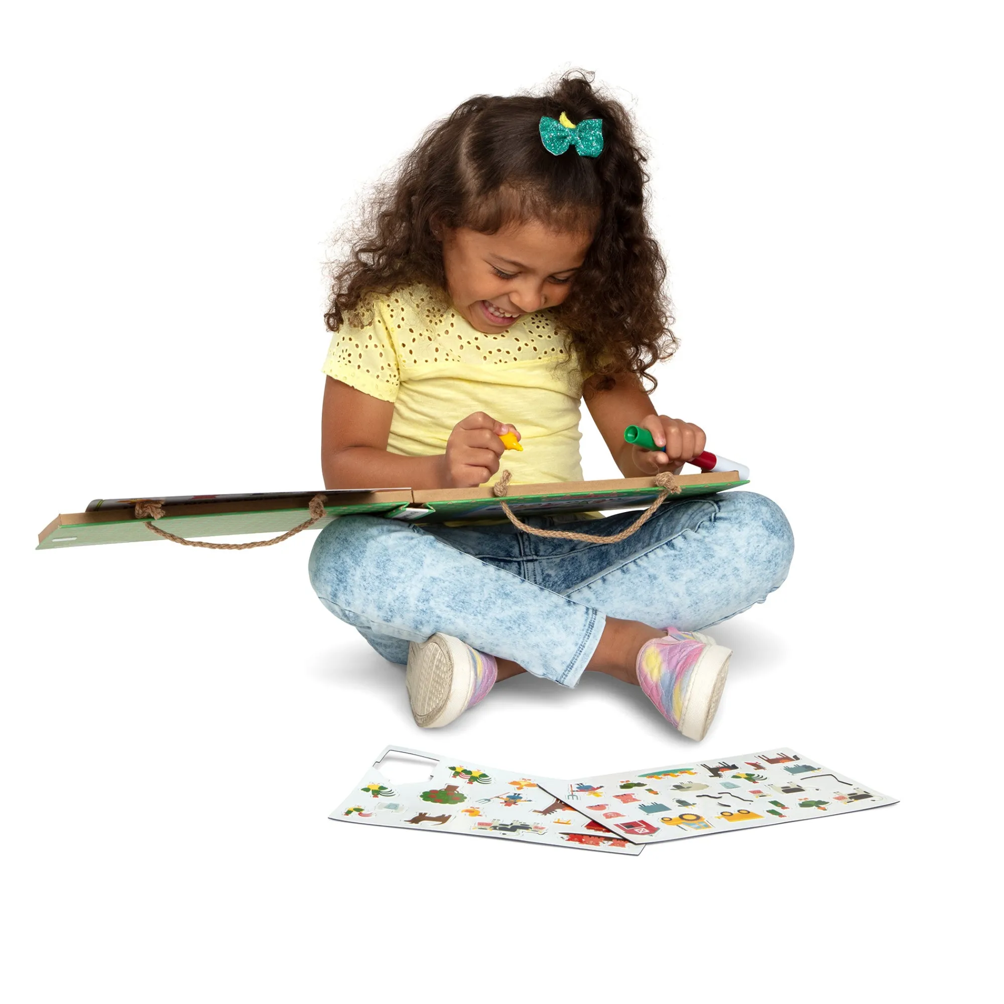 Natural Play: Play, Draw, Create Reusable Drawing & Magnet Kit – Farm>Melissa & Doug