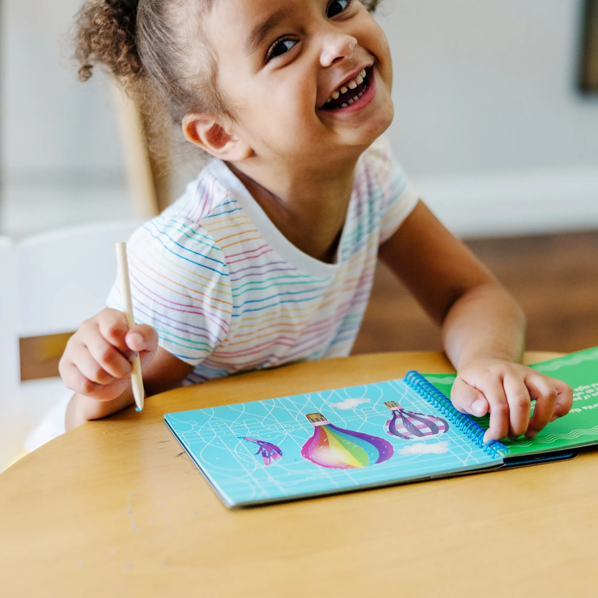 On the Go Scratch Art Picture Reveal Pad - Favorite Things>Melissa & Doug Clearance