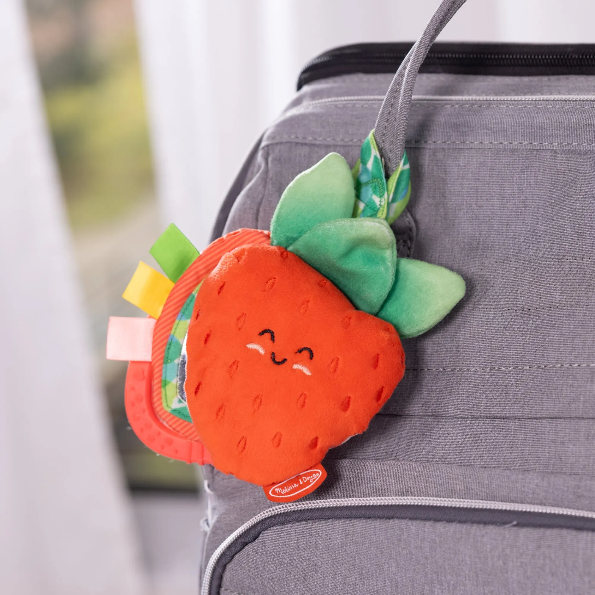 Peek-a-Boo Berry Take-Along Toy>Melissa & Doug Online