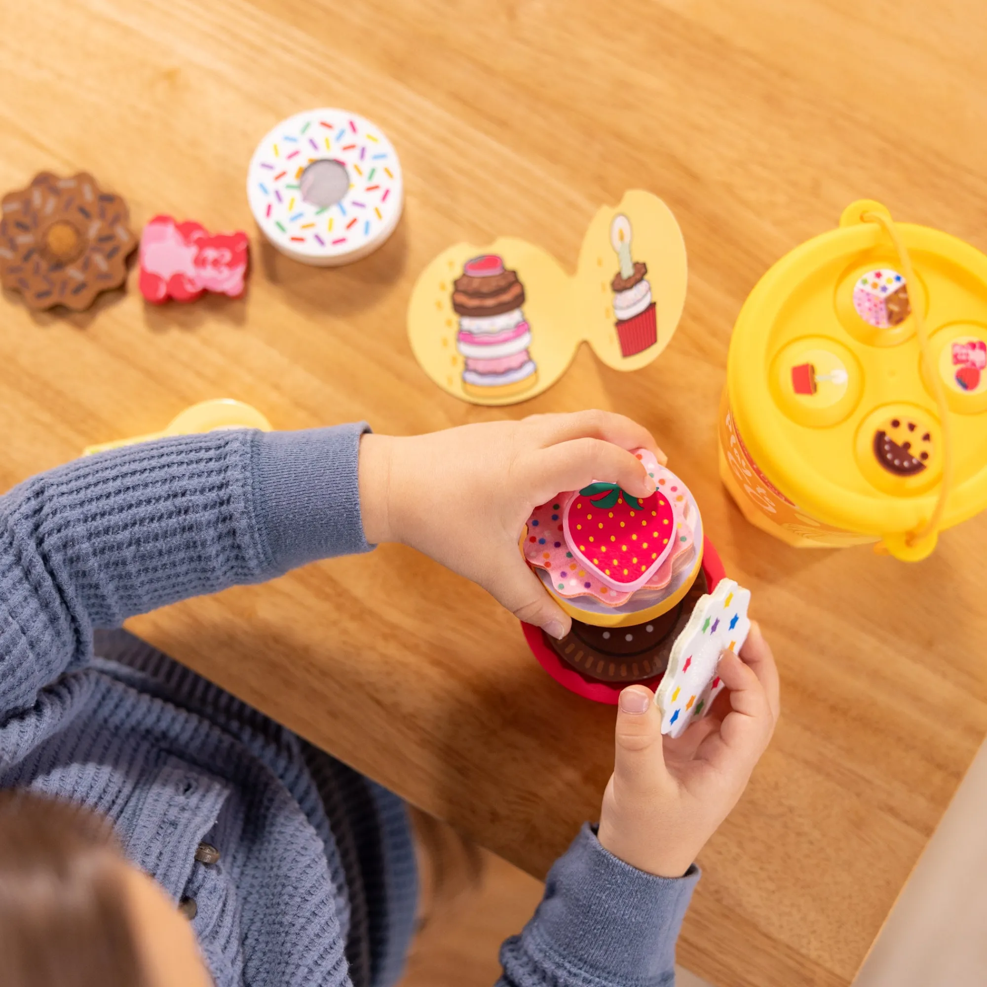 Play to Go Cake & Cookies Play Set>Melissa & Doug