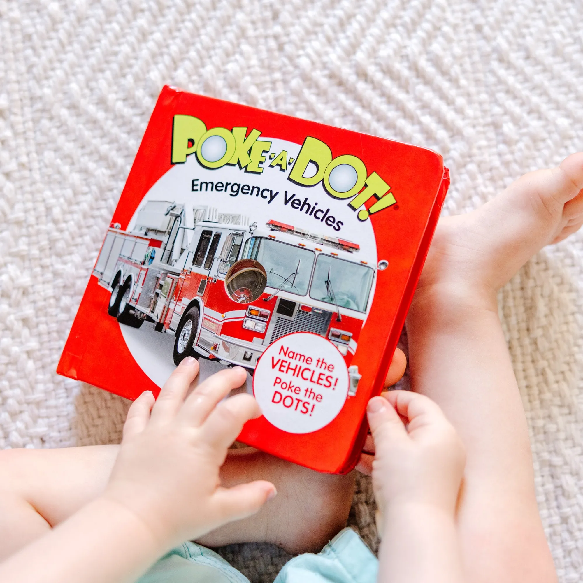 Poke-a-Dot: Emergency Vehicles Board Book>Melissa & Doug Best