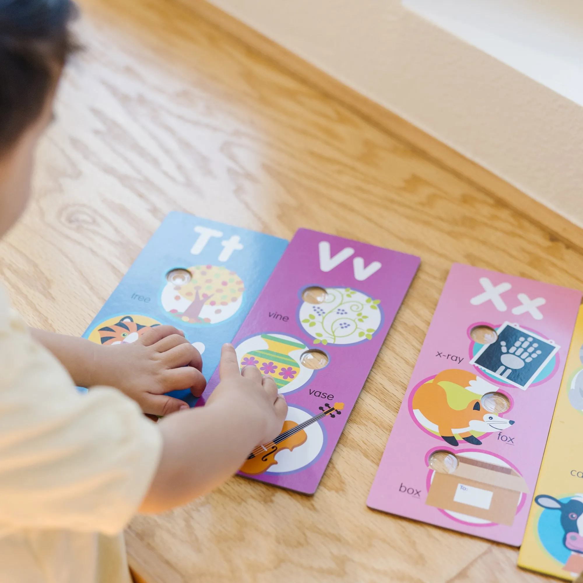 Poke-A-Dot Jumbo Alphabet Learning Cards>Melissa & Doug Outlet