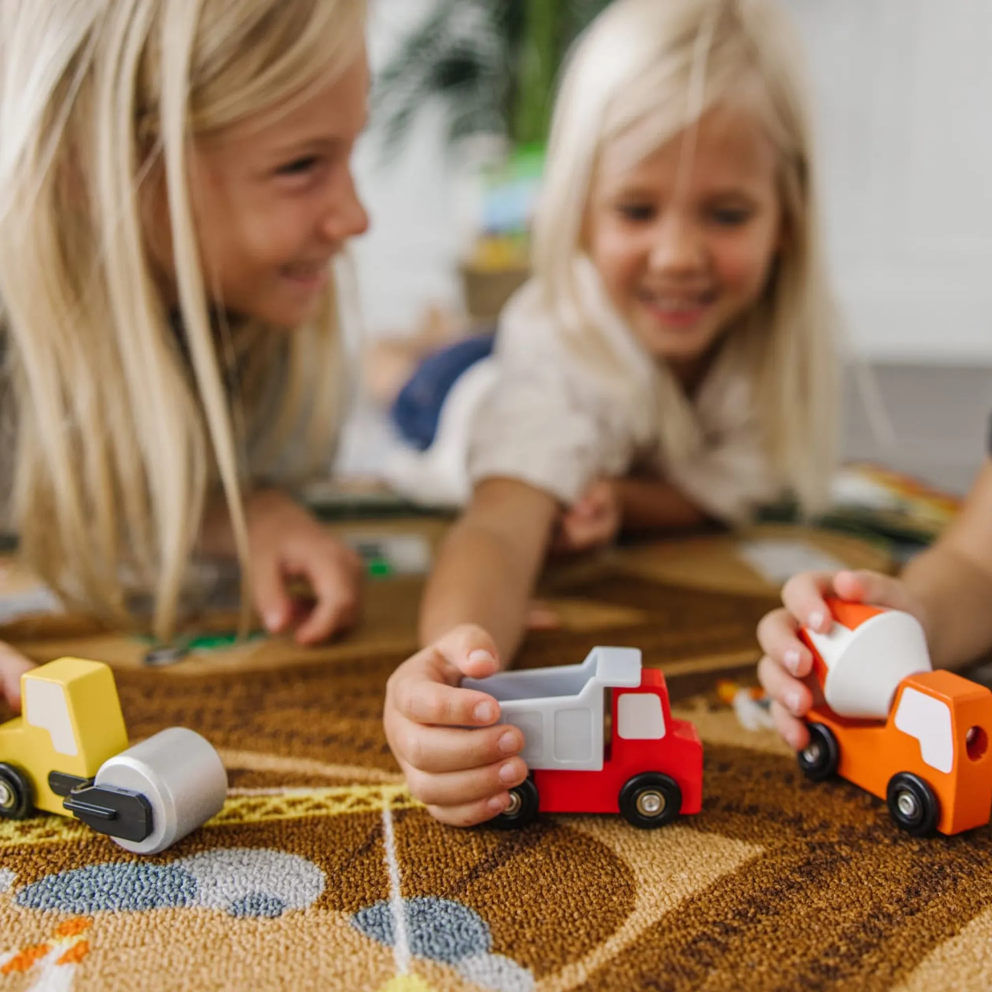 Round the Construction Zone Work Site Rug & Vehicle Set>Melissa & Doug Online