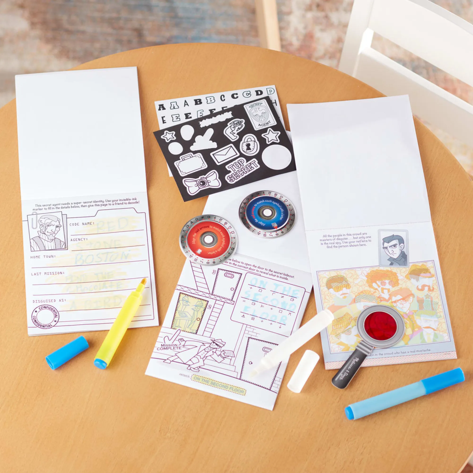 Secret Decoder Deluxe Activity Set - On the Go>Melissa & Doug Best