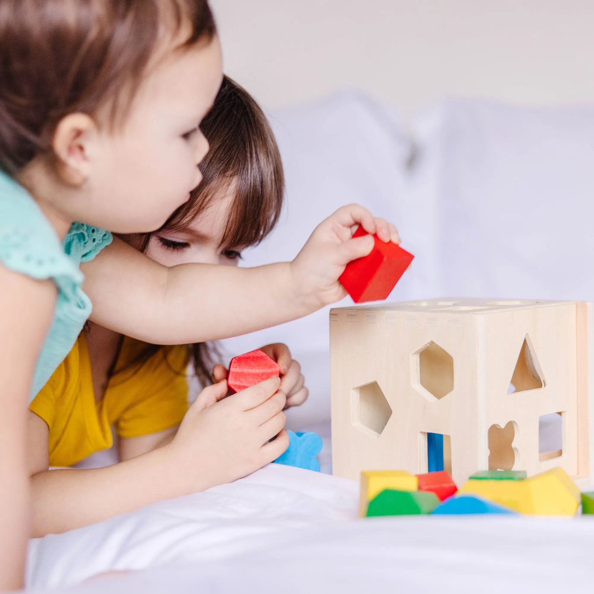 Shape-Sorting Cube>Melissa & Doug New