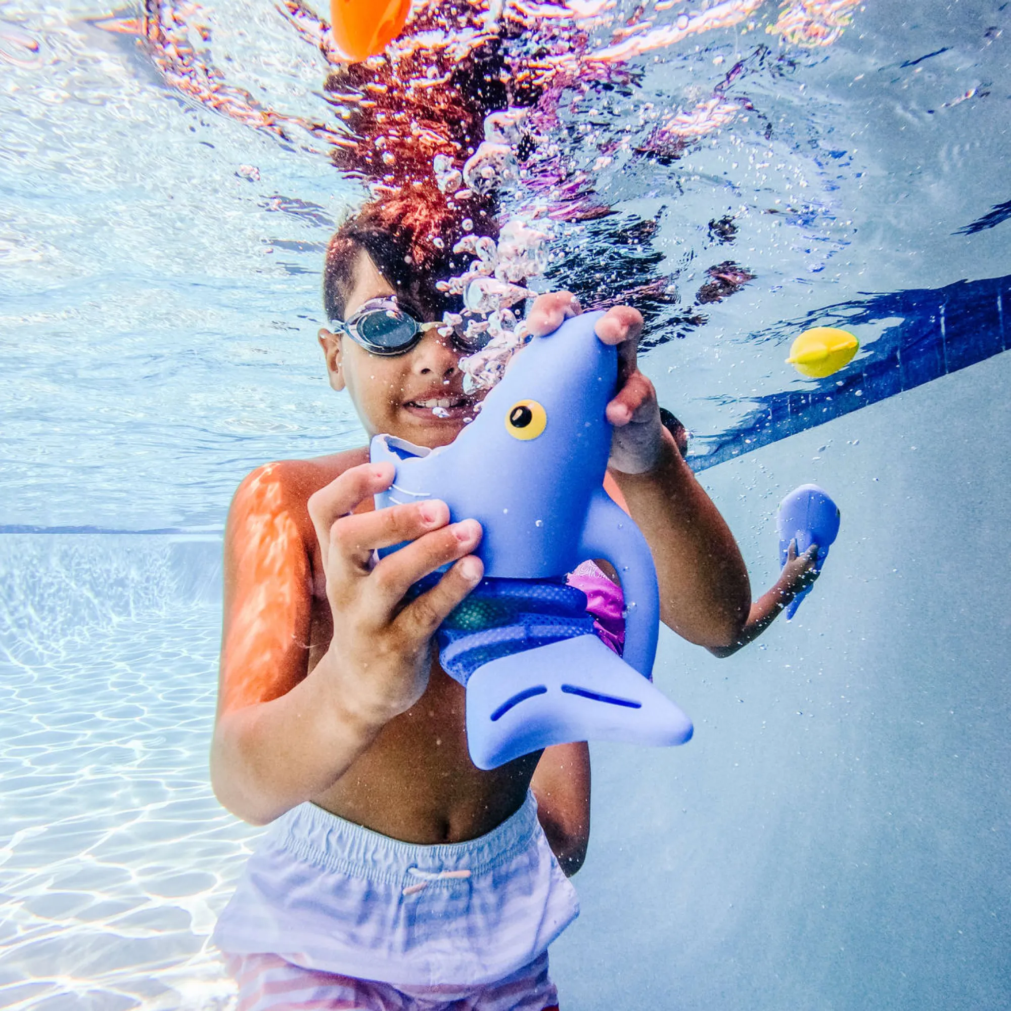 Spark Shark Fish Hunt Pool Toy>Melissa & Doug Sale