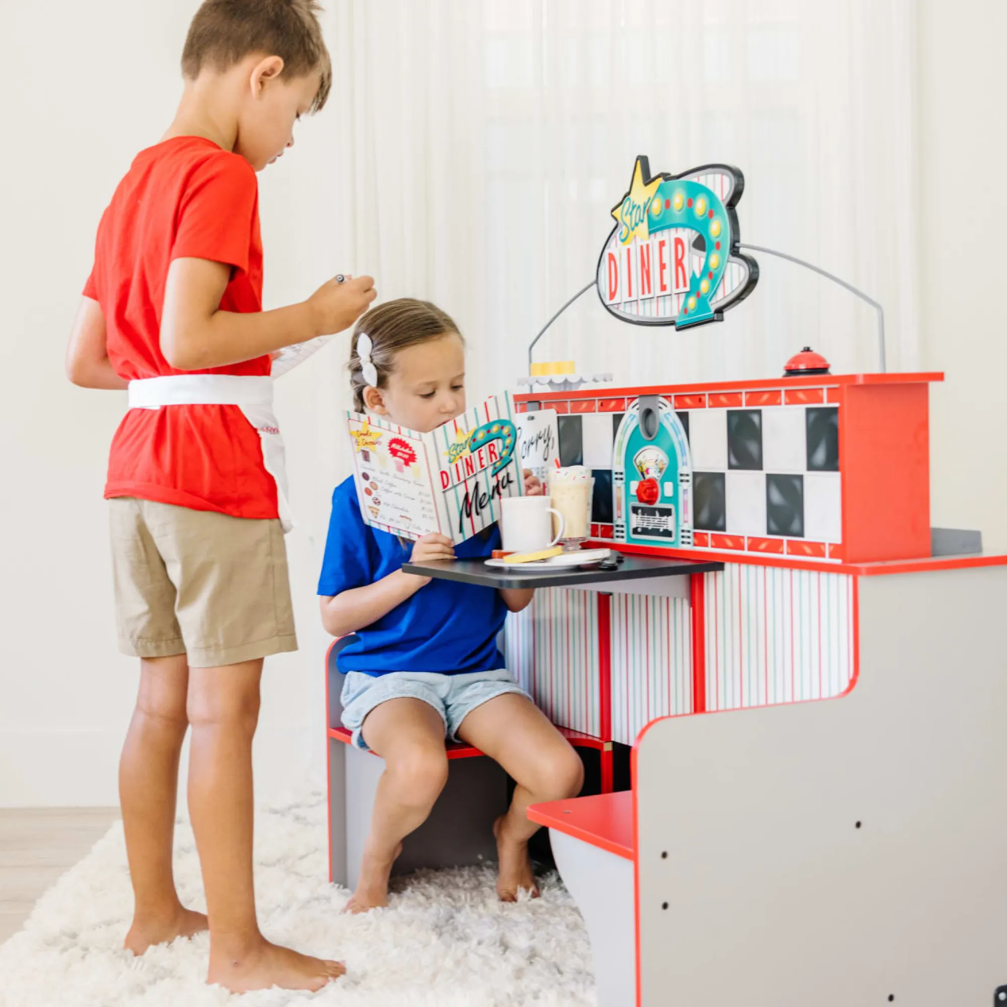 Star Diner Restaurant Play Set>Melissa & Doug Hot