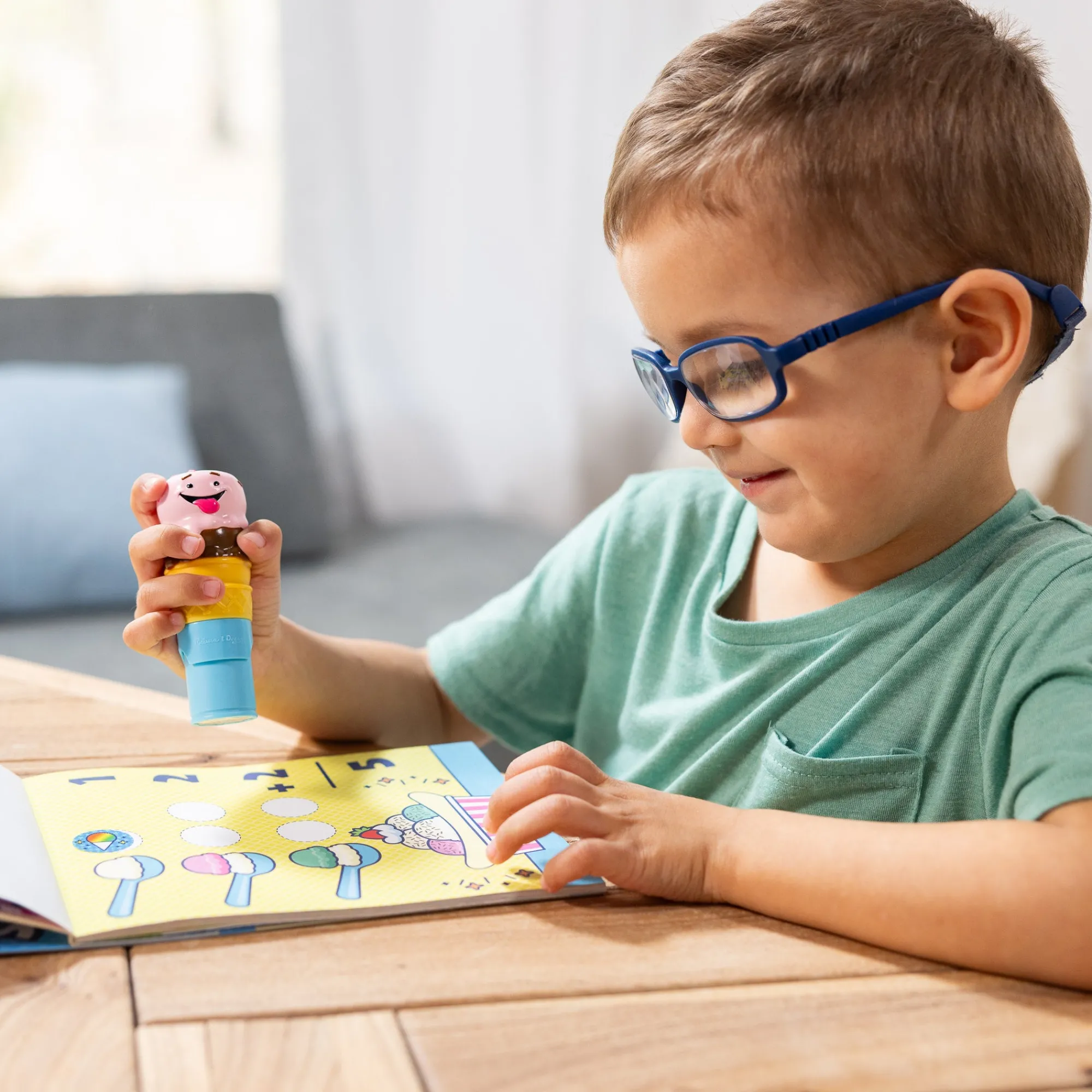 Sticker WOW!™ Activity Pad & Sticker Stamper - Ice Cream>Melissa & Doug