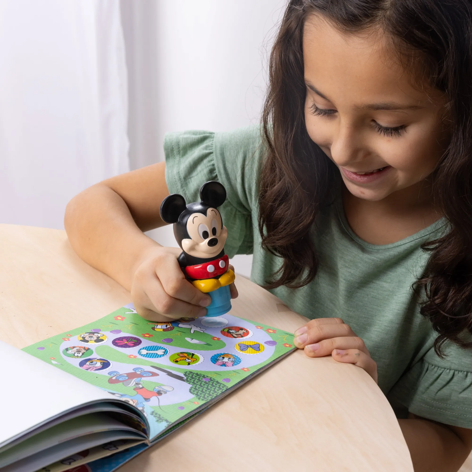 Sticker WOW! Activity Pad & Sticker Stamper - Disney's Mickey Mouse>Melissa & Doug New