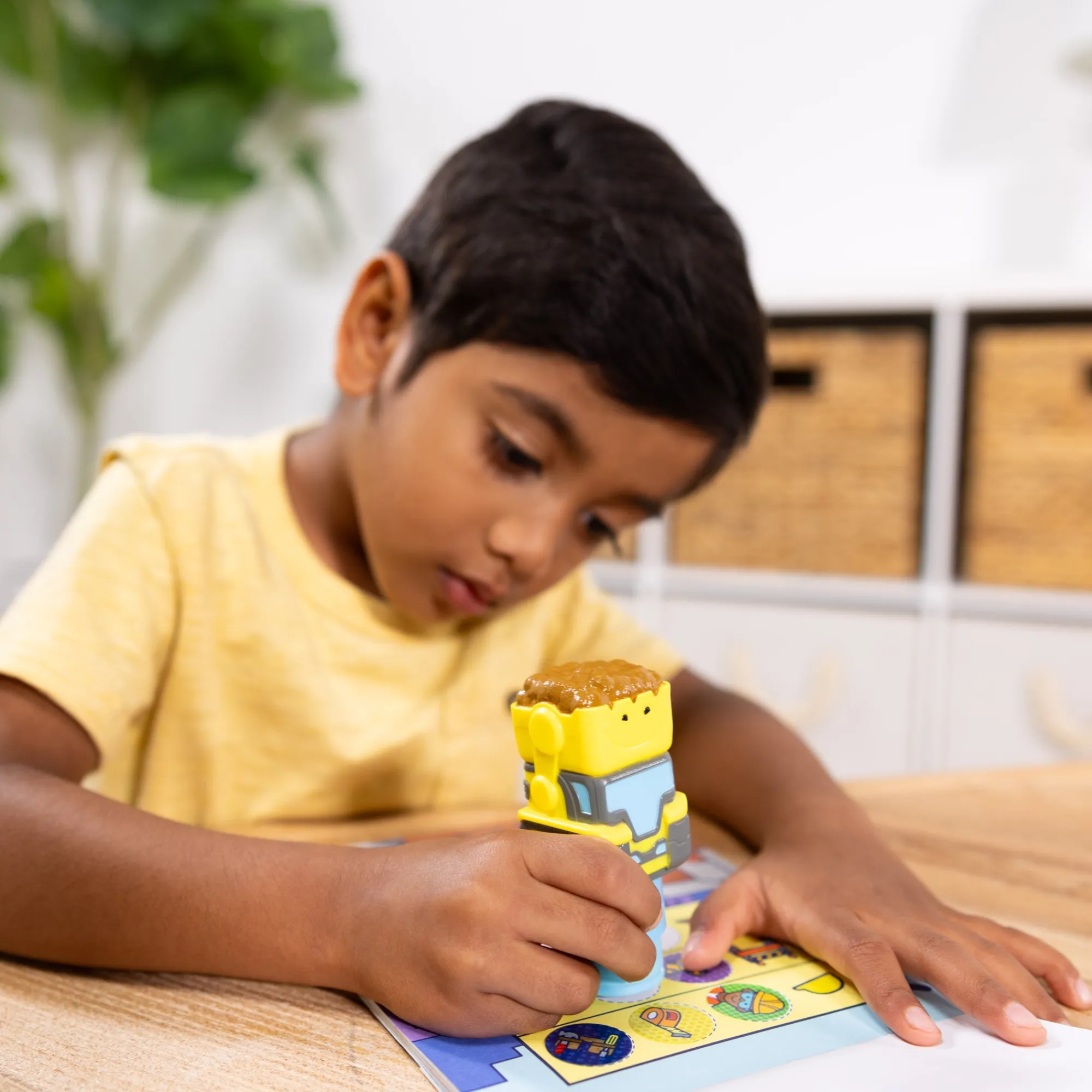 Sticker WOW!™ Bulldozer Bundle: Activity Pad & Sticker Stamper + Mini Activity Pad and 200 Refill Stickers>Melissa & Doug Discount