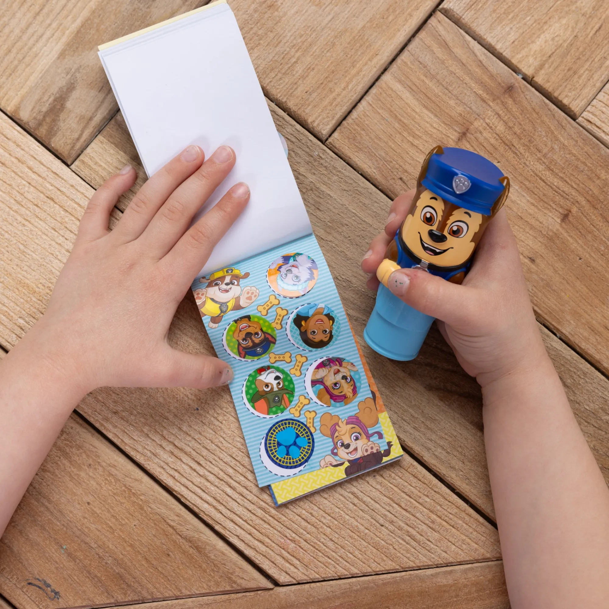 Sticker WOW!® Mini Activity Pad & Refill Stickers - PAW Patrol (200+ Stickers, Stamper Not Included)>Melissa & Doug Best