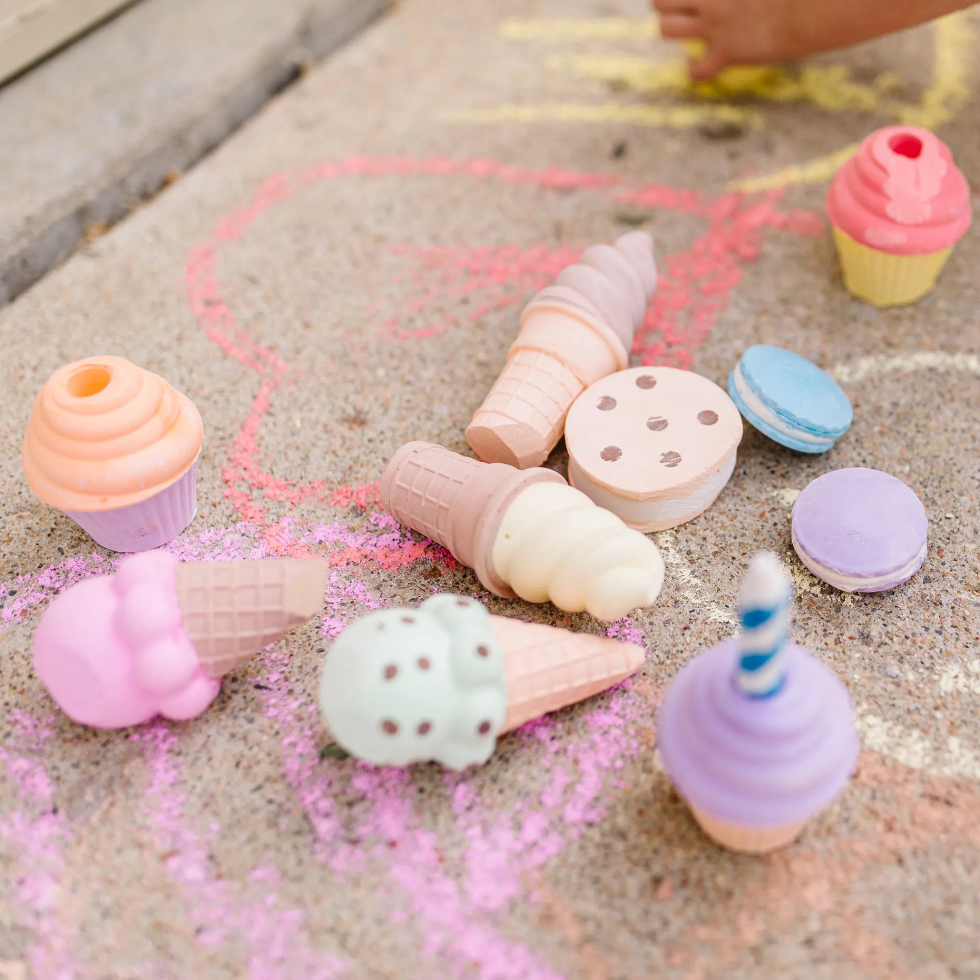 Sweet Treats Chalk Set>Melissa & Doug