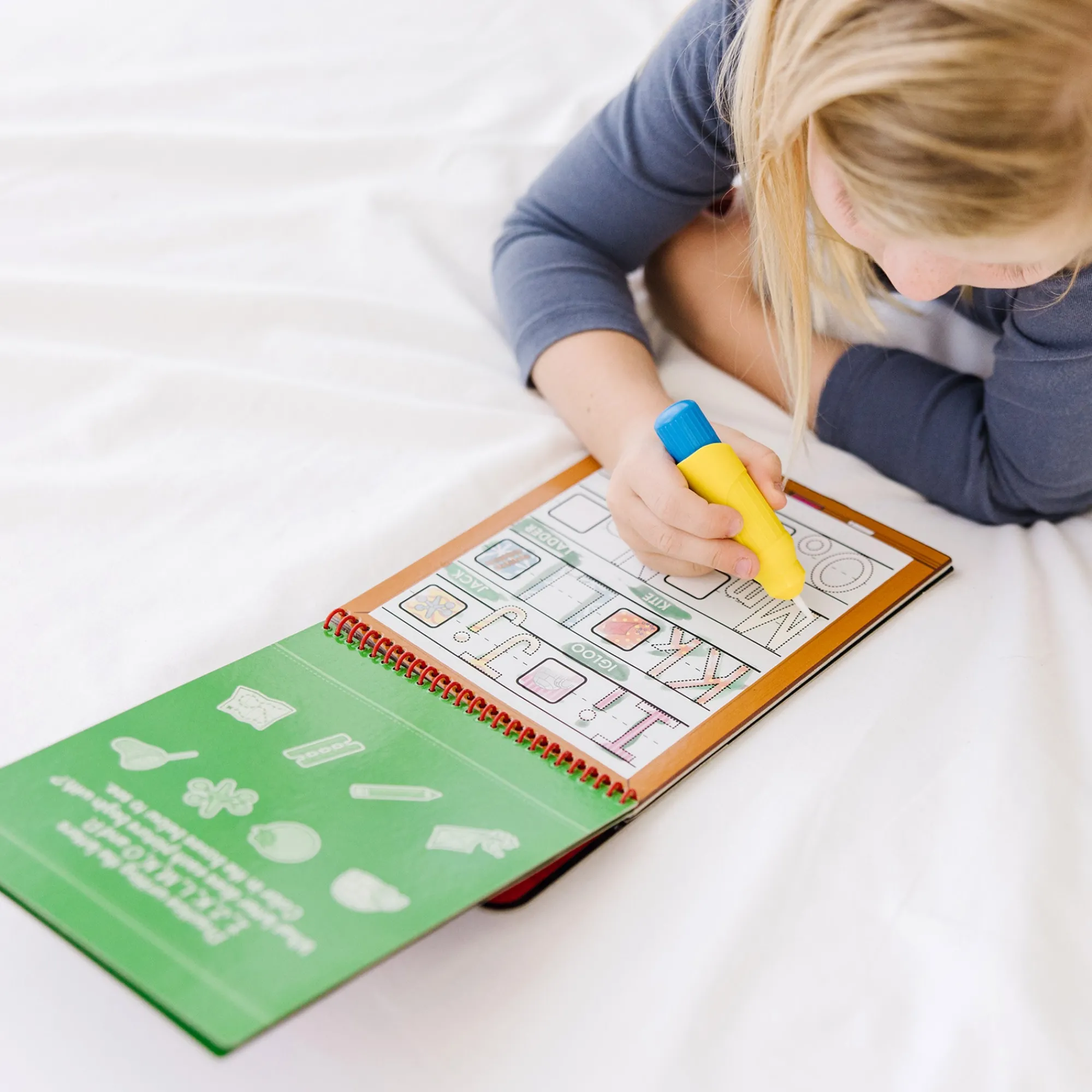 Water Wow! Water-Reveal Activity Pad - Alphabet>Melissa & Doug