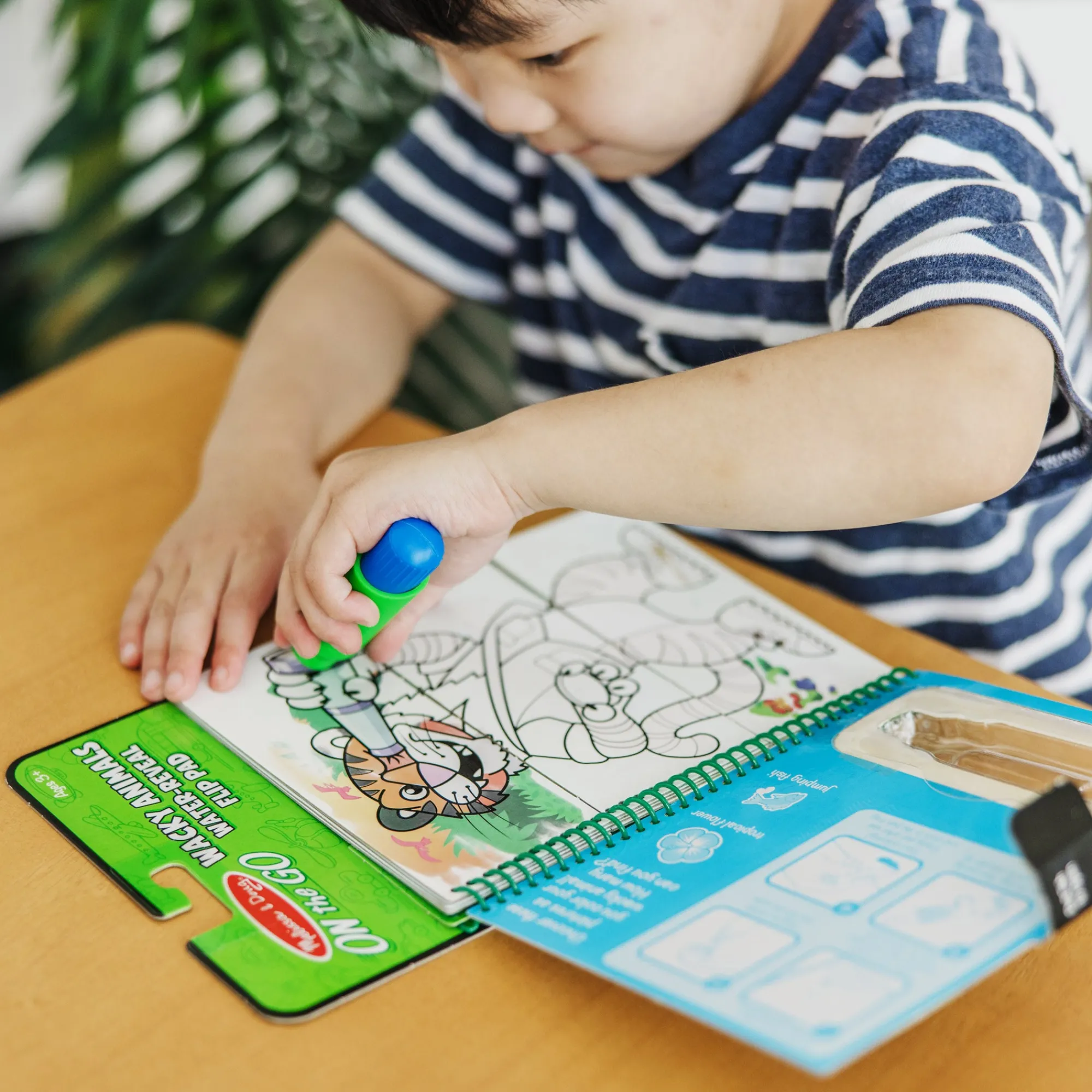 Water Wow! Water-Reveal Flip Pad - Wacky Animals>Melissa & Doug Hot