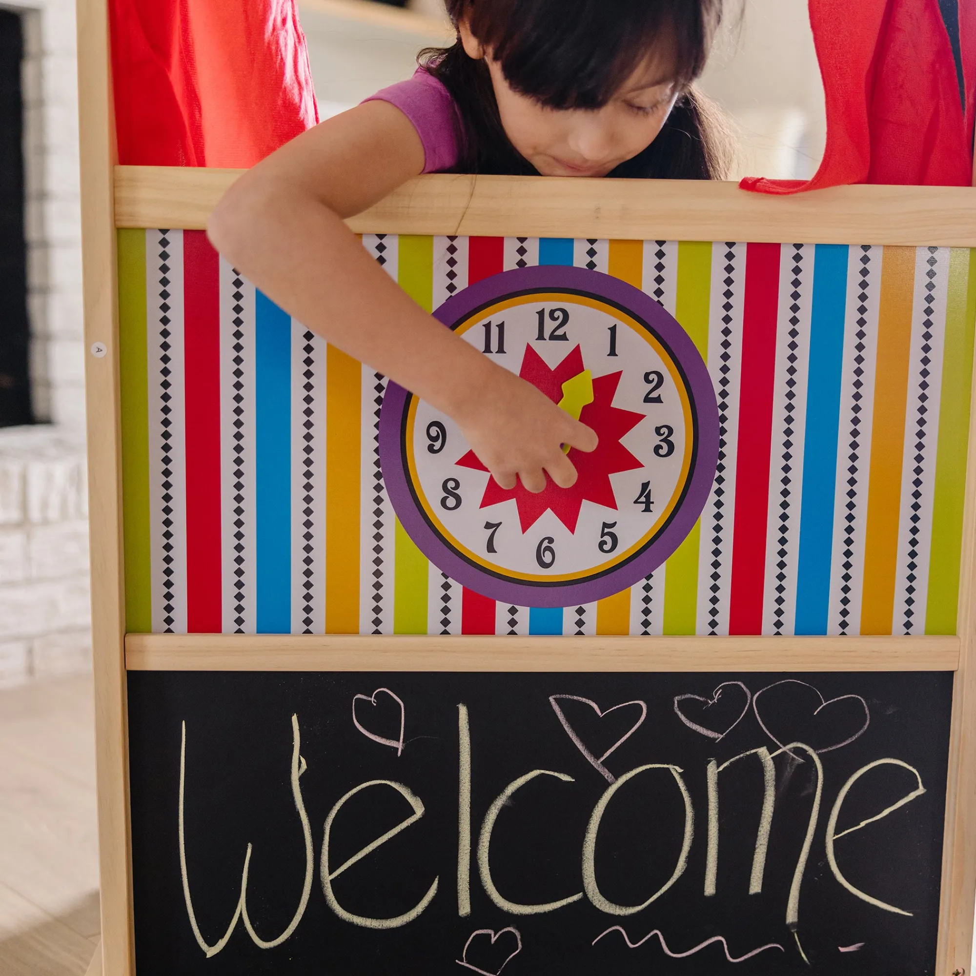 Wooden Deluxe Puppet Theater>Melissa & Doug Online