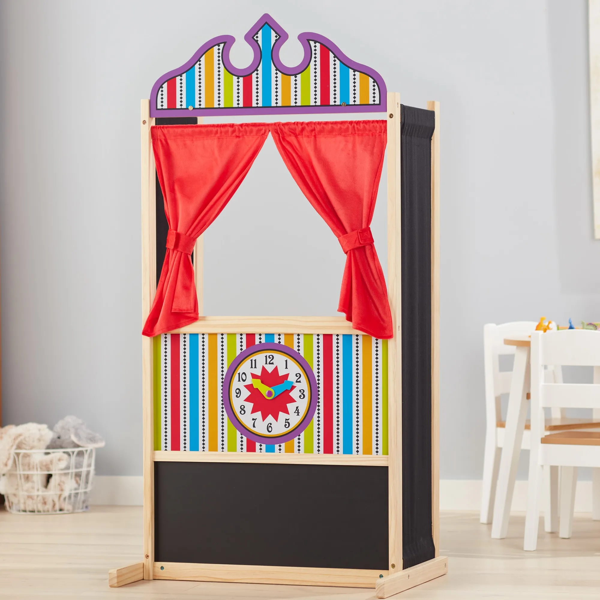 Wooden Deluxe Puppet Theater>Melissa & Doug Online