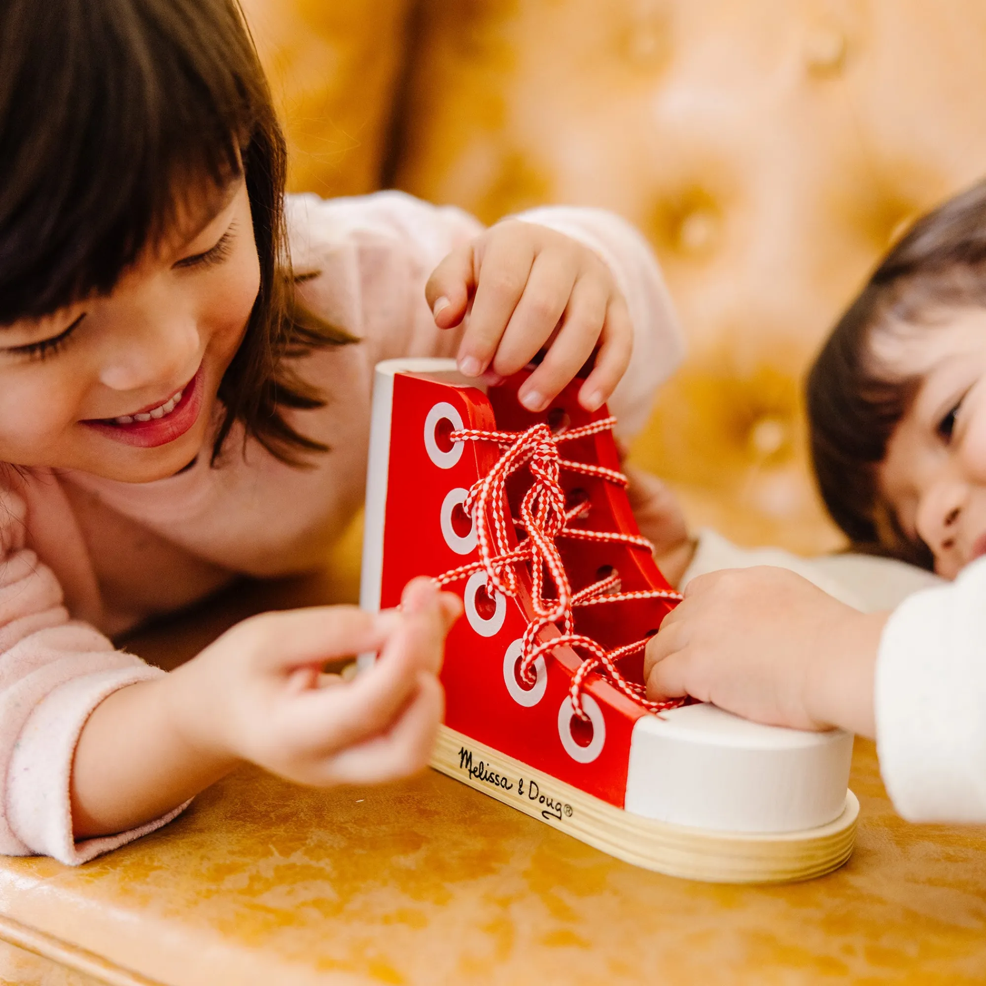 Wooden Lacing Shoe>Melissa & Doug