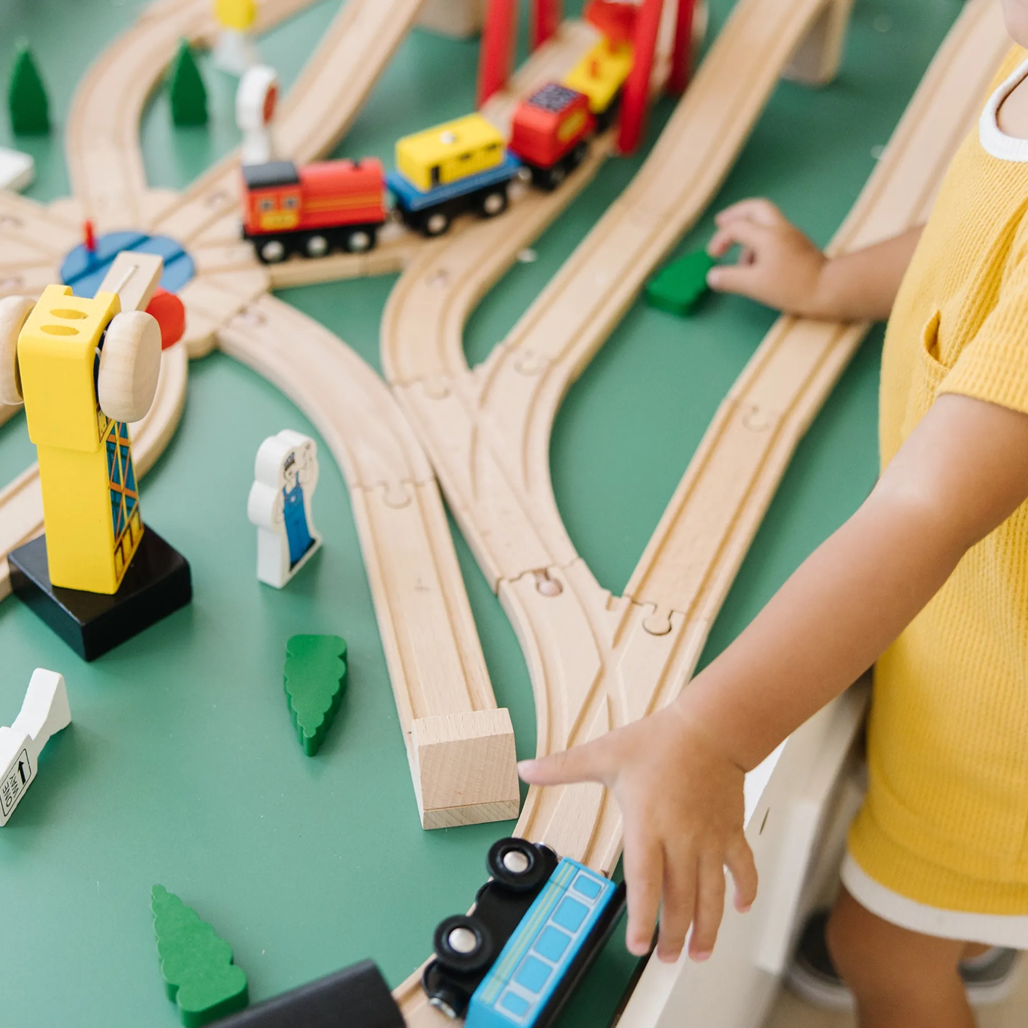 Wooden Railway Set>Melissa & Doug New
