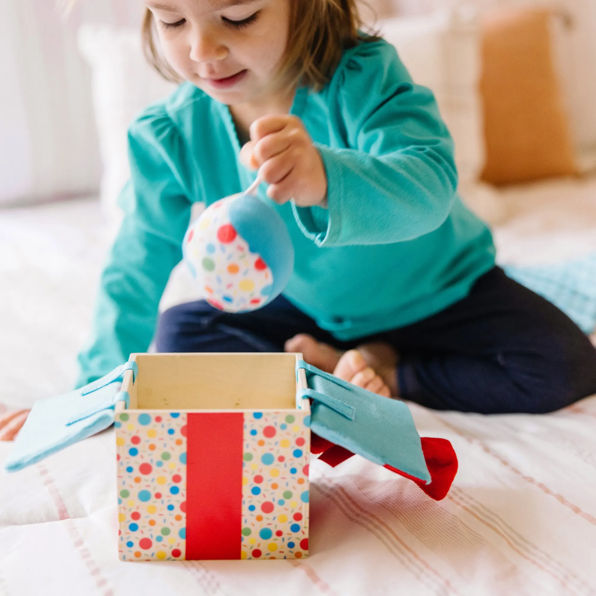 Wooden Surprise Gift Box>Melissa & Doug Best